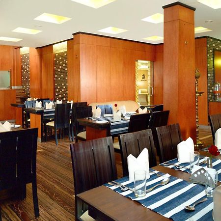 Hotel Aiswarya Kochi Exteriér fotografie