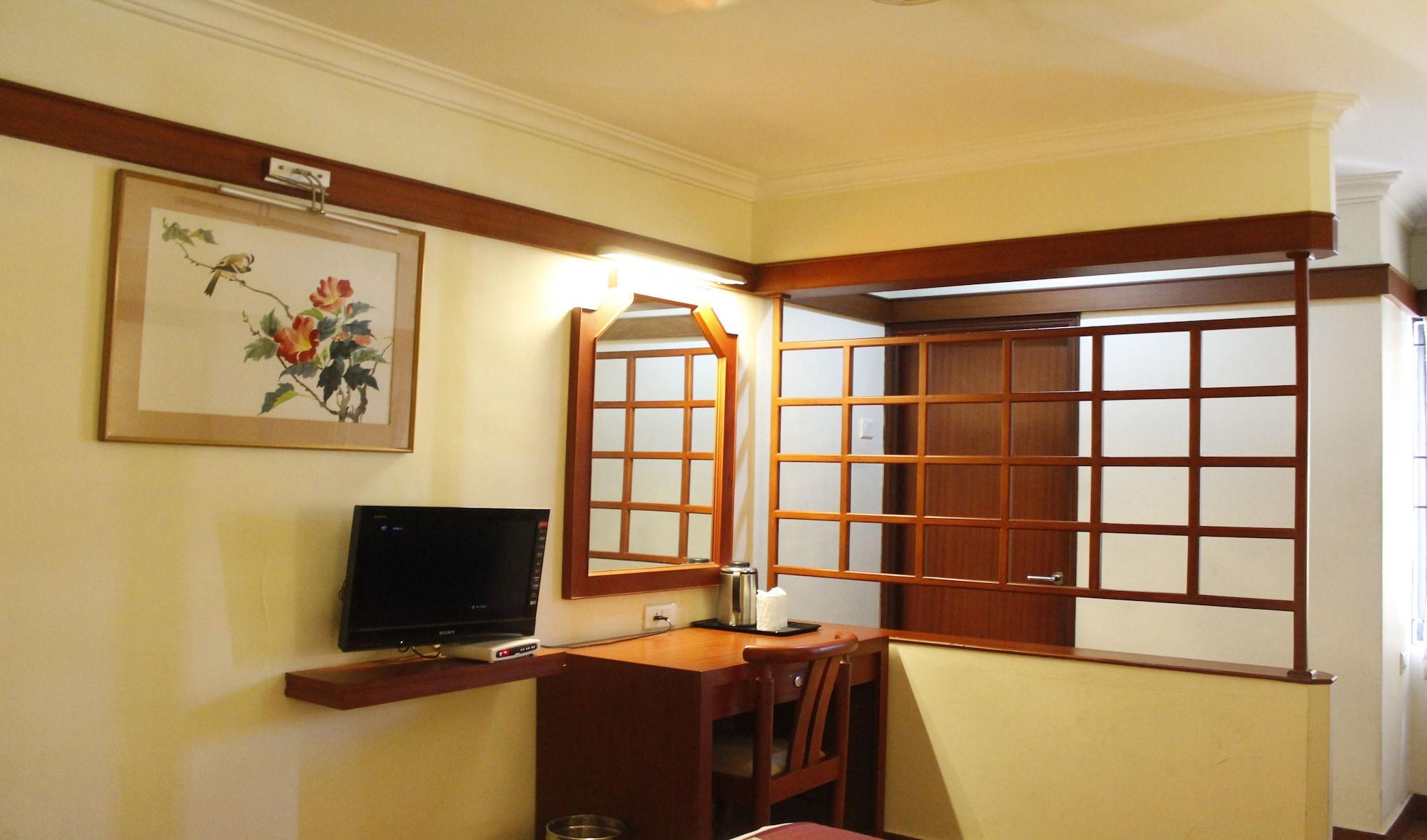 Hotel Aiswarya Kochi Exteriér fotografie