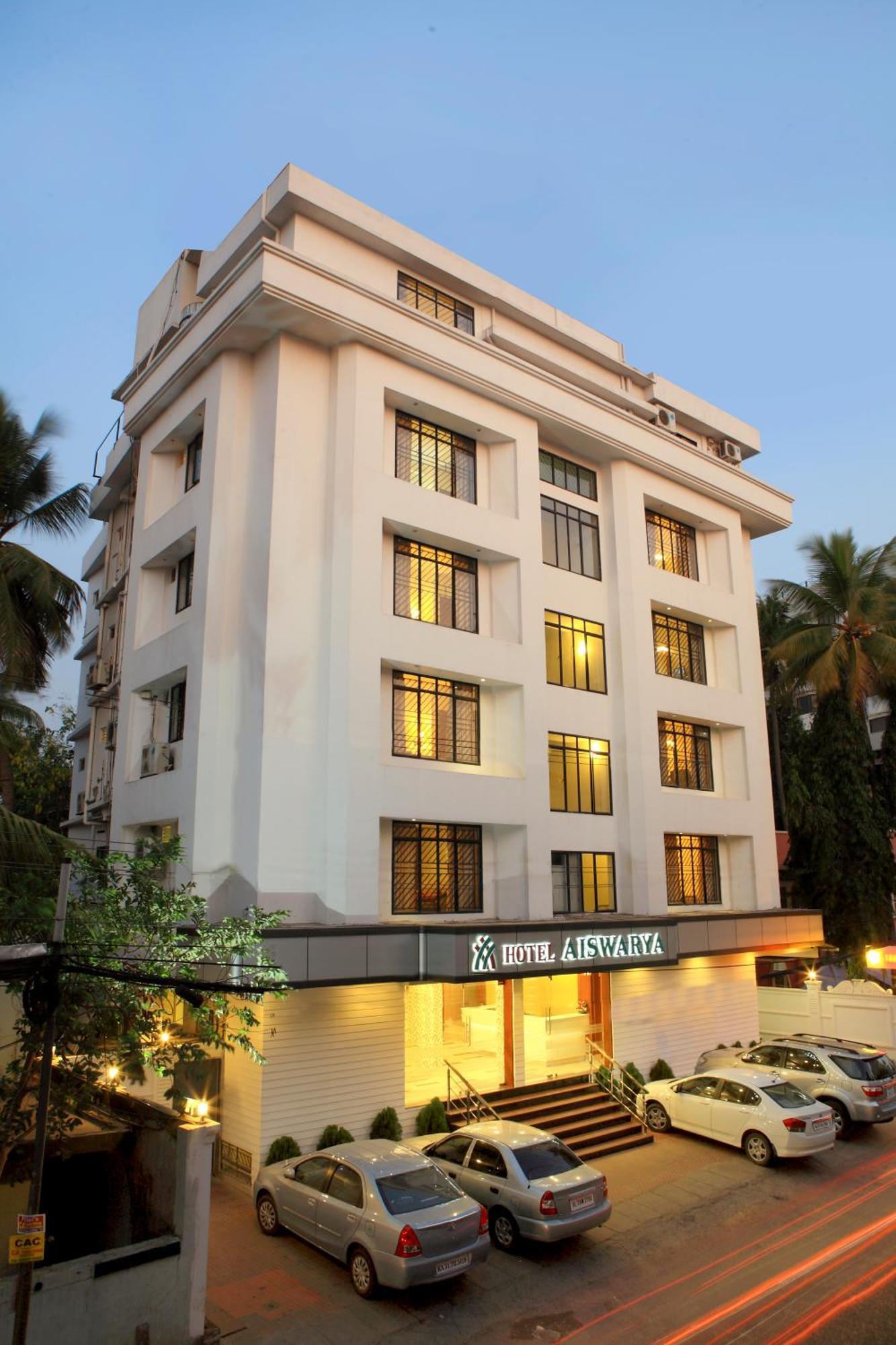 Hotel Aiswarya Kochi Exteriér fotografie