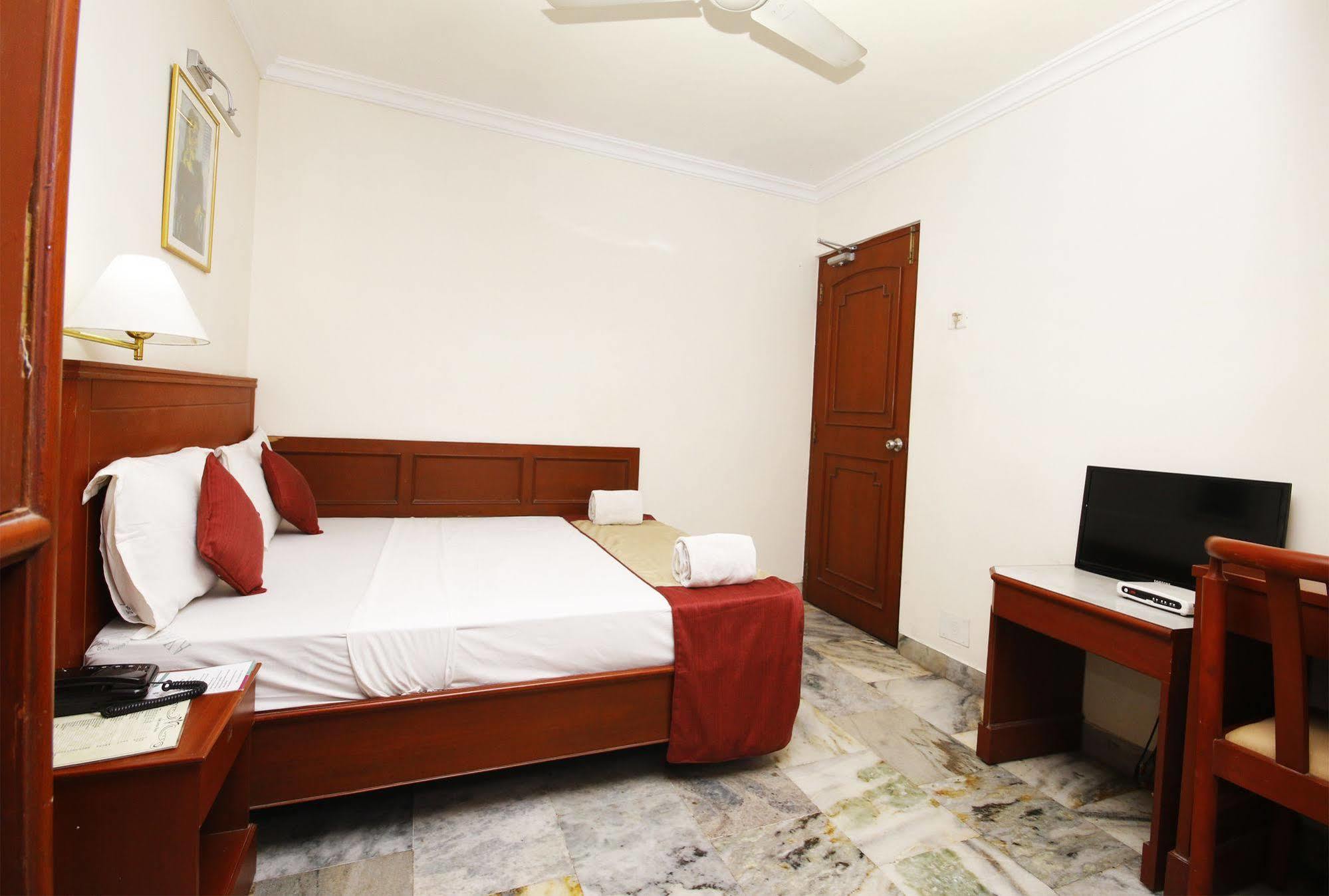 Hotel Aiswarya Kochi Exteriér fotografie